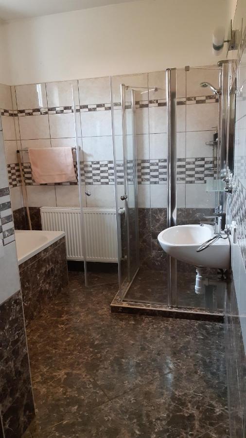 Bajusz Vendeghaz Hotel Tornyosnemeti Ngoại thất bức ảnh